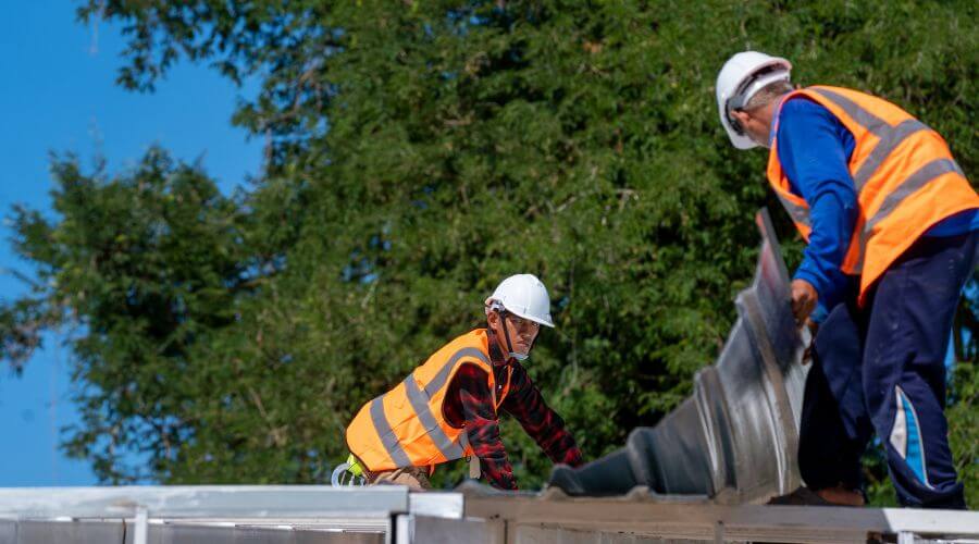 Roof repair in Crowheart, WY